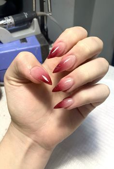 Red ombre stiletto nails 🩸 Nails Design Red And White, Red Ombre Tip Nails, Pointy Ombre Nails, Red Nail Designs Ombre, Red Tip Ombre Nails, Deep Red Ombre Nails, Goth Ombre Nails, Ombre Stiletto Nails Short, Ombre Nail With Design