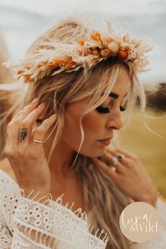 Autumn dried flower crown Rustic Flower Crown Wedding, Bridesmaid Flower Crown Autumn, Autumn Wedding Flower Crown, Autumnal Wedding Hair, Boho Wedding Hair Flowers Crowns, Bridal Flower Crown With Veil, Bridal Flower Crown Boho, Autumn Flower Crown, Bohemian Fall Wedding