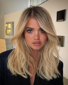 Medium Length Haircut For Thick Hair With Side Bangs, Curtain Bangs That Frame Face, Celebrity Curtain Bangs, Side Part And Curtain Bangs, Center Part Curtain Bangs Long Hair, Curtain Bands On Round Face, Curtain Bangs Off Center Part, Curtain Bangs Long Hair 2024, Side Parting Curtain Bangs