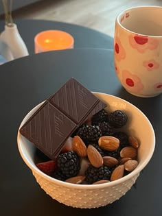 Blackberry almonds chocolate strawberries bowl snack healthy Dark Chocolate Snack Ideas, Chocolate Snacks Aesthetic, Healthy Dark Chocolate Snacks, Almond Mom Aesthetic, Almonds Aesthetic, Dark Chocolate Aesthetic, Chocolate Aesthetic, Dark Chocolate Almonds