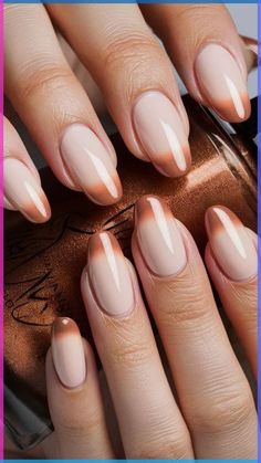 Fall French Tips Short, Fall Nails Minimalist, French Nail Designs 2024 Trends, Shell French Tip Nails, Classy Fall Nails Short, Autumn Nails French Tips, Fall French Manicure, Ombre French Tip Nails, Fall French Nails