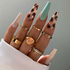 Nails And Rings, Pedi Designs, Gucci Nails, Country Nails, Coffin Shape Nails, Nail Swag, Glam Nails, Luxury Nails