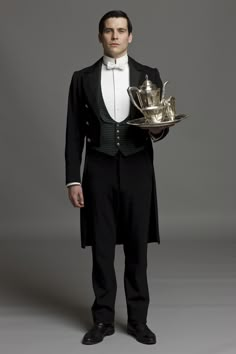 Downton Abbey - Thomas Barrow 1950s Butler, 1920s Butler, Victorian Butler, Butler Uniform, Butler Costume, Clue Costume, Butler Outfit, Thomas Barrow, Gentlemans Club