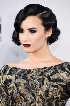 demi anni20 Gatsby Makeup, 40s Hairstyles, Ballroom Hair, 1940s Hairstyles, Red Carpet Hair