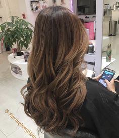 Medium Loose Curls, Brown Hair With Hazelnut Highlights, Brown Hair Partial Balayage, Blended Brunette Balayage, Light Brown Hair With Dark Roots, Dark Brown Highlights On Brown Hair, Brunette Curled Hair, Brunnet Hair Balayage, Beige Brown Balayage