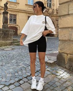 Look Legging, Chique Outfit, Neue Outfits, Looks Street Style, Athleisure Outfits, Sporty Outfits, Summer Fashion Outfits, Outfits Casual