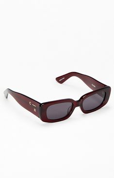 The Burgandy Y2K Sunglasses from Colour Range offer a retro-inspired style with a modern twist. Featuring an olive-colored frame, these sunglasses provide a fashionable look while ensuring UV protection for your eyes.


	Tinted lense
	Thick frame
	Y2K design Fall Glasses, Burgundy Sunglasses, Burgundy Accessories, Aesthetic Sunglasses, Y2k Glasses, 80s Glasses, Y2k Design, Y2k Sunglasses, Wooden Bag