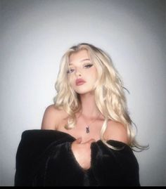 Grey Blonde, Loren Gray, Gray Aesthetic, Blonde Women, Rich Girl, Simple Image, Pretty Woman