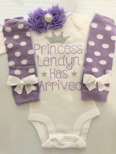 "*CURRENT PROCESSING TIME: 3-6 business days before shipment* This is a great option to bring your new little princess home in! CHOOSE from one or all 3 pieces from the drop-down bar. If you choose \"FULL 3 piece set\", you will receive: bodysuit, headband and legwarmers PIECES MAY INCLUDE: (you will choose your pieces from drop-down bar) 1. Short or long sleeved personalized \"Princess has Arrived\" bodysuit 2. shabby flower powder pink headband, set on a 1/8 inch elastic--this is a sized headb Princess Home, Newborn Baby Clothes, Pink Headband, Baby Girl Outfit, Headband Set, Shabby Flowers, Volleyball Outfits, Pink Headbands, Coming Home Outfit