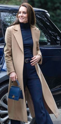 Minimalisticky Chic, Chique Outfit, Fashion Forward Outfits, Tan Coat, Middleton Style