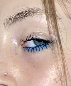 Cobalt Eye Makeup, Bottom Waterline Eyeliner, Blue Under Eyeshadow, Makeup Ideas Under Eyes, Blue Eyeliner Looks Simple, Blue Eyeliner On Blue Eyes, 2000s Makeup Blue Eyeshadow, Blue Eyeshadow Under Eye