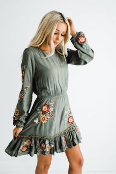 Cammy Dress in Olive Fall Maternity Dress, Looks Country, Olive Dress, Country Dresses, Men Streetwear, Skirt Maxi, Jane Dress, Embroidery Dress, Western Dresses