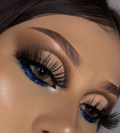 Royal Blue Eyeshadow Looks, Buchona Makeup, Blue Glam Makeup, Glitter Makeup Looks, Makeup Secret, Beautiful Eye Makeup, Dramatic Makeup