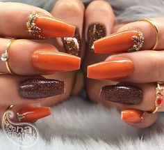 Burgundy And Orange Nails, October Nail Designs Fall, Fall Orange Nails, October Nail Art, Simple Fall Nails, Nagellack Trends, Fall Orange, Fall Gel Nails, Pumpkin Nails