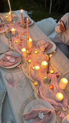 #bridalshowerideas #bridalshowerdecor #bridalshowerdrinks #picnic #summer #fruits #charcuterie Family Dinner Setting, Indoor Picnic Bridal Shower Ideas, Picnic 21st Birthday Party, Cute Themes For Parties, Bridal Shower Dinner Table Decor, Birthday Picknick Idea, Cute Food Board Ideas, Picnic Tea Party Ideas, Outdoor Galentines Party