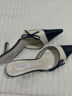 #heels #heelsaddict #tonyblanco #vintage Kitten Heels Aesthetic, Special Shoes, Dr Shoes, Shoes Heels Classy, Apartment Tour, Shoe Wishlist, Vintage Heels, Heels Classy