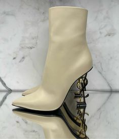 Ysl Heels, Elegant Heels, Gorgeous Heels, Beautiful Boots, Cute Hats, Cool Boots, Crazy Shoes