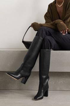 A must-have pair of boots. Wide Black Boots, Loeffler Randall Boots, Wide Boots Outfit, Knee High Boots Jeans, Knew High Boots Outfits, Tall Leather Boots Outfit, Black Knee Boots Outfit, Knee Length Boots Outfit, Black Leather Boots Outfit