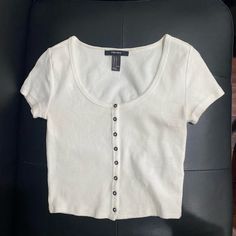 Never Worn! Size: Small Poshmark Clothes, Cropped Tank Top Outfit, Cute Twins, Small Clothes, Tank Top Outfits, Crop Top Shirts, Back To School Outfits, Forever 21 Tops, Crop Tshirt