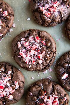 chocolate peppermint cookies with crushed candy canes