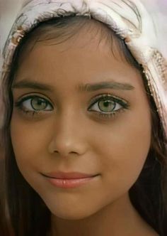 Rare Eyes, Beautiful Eyes Color, Rare Features, Pictures Of Women, Windows To The Soul, Most Beautiful Eyes, Gorgeous Eyes, Photos Of Women