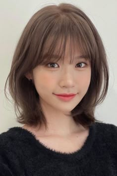 Korean Short Haircut, Korean Medium Hair, Korean Hairstyles Women, Matrix Hairstyle, Hairstyles Reference, Short Haircuts With Bangs, Short Hairstyle Women, Tan Skin Blonde Hair, Hairstyles Girl