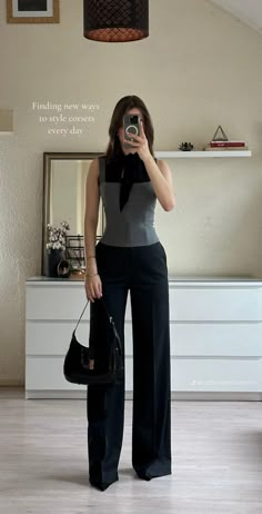 Work Reception Outfit, Accountant Aesthetic Outfit, Formal Wide Leg Pants Outfit, Clean Outfits For Women, Bank Outfits Work, Slim Body Outfits, Receptionist Aesthetic, Lawyer Style, Comfy Trendy Outfits