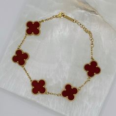 18K gold stainless steel bracelet Red Clover Bracelet, Red Charm Bracelet, Clover Bracelet Gold, Minimalist Accessories Jewellery, Lavender Necklace, Red Charm, Dragonfly Bracelet, Red Clover, Clover Jewelry