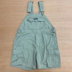 We offer FREE WORLDWIDE SHIPPING on all of our items. Please check measurements for most accurate fit. All measurements are done in inches and with item laying flat. Feel free to message with any questions.  Tag size: N/A Measurements in photos  Flaws: N/A Overall Shorts, Gender Neutral, Overalls, Adult Outfits, Feel Free, Clothes