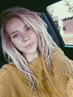 Short Hair With Partial Dreads, Partial Dreads Blonde, Braid In Dreads Extensions Short Hair, Short Partial Dreads, White Girl Dreadlocks, Half Head Dreads Short Hair, Partial Dreadlock Hairstyles, Half Dreaded Hair Short, Dreads White Woman