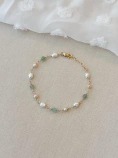 Pearl Gemstone Bracelet, 14K Gold Filled Gemstone Bracelet, Delicate Green Aventurine and Pink Pearl Bracelet, Womens Pearl Bracelet - Etsy UK Green Aventurine Jewelry, Pink Pearl Bracelet, Pearl Bracelet Gold, Green Beaded Bracelets, Pearl Necklace Designs, Gems Bracelet, Handmade Jewelry Tutorials, Idea Gift, Vermeil Jewelry