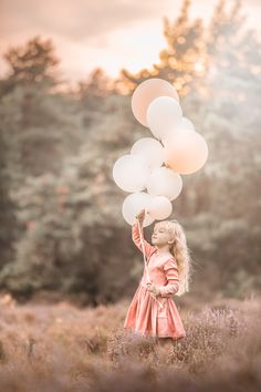 Kid Photoshoot Ideas, Kids Photoshoot Ideas, Photoshoot Ideas Kids, 3rd Birthday Pictures, Photography Career, Spring Photoshoot, Creative Photoshoot Ideas