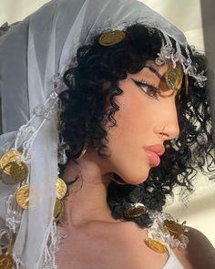 Middle East Hairstyles, Middle Eastern Side Profile, Egyptian Hairstyles Modern, Middle Eastern Women Fashion, Egyptian Face Claim, Masculine Female Face, Middle Eastern Hairstyles, Egyptian Outfits Women, Arab Woman Aesthetic