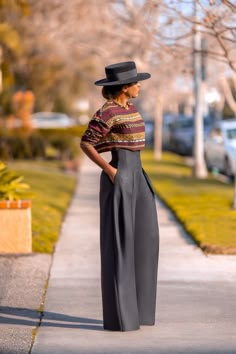 All Black Outfit For Dinner, Unique Casual Outfits, Casual African Outfits For Women, Long Black Skirt Outfit Ideas, Future Fashion Women, Performance Outfit Ideas, Afro Boho Fashion, Creative Style Outfits