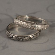 engagement bands 😍 Please Comment, Like, or Re-Pin for later 😍💞 Find Your Perfect Match: His and Hers Ring Sets for 2024 Weddings Dating Ring, Antique Style Rings, Sterling Silver Wedding Rings, Palm Coast, Silver Wedding Rings, Funky Jewelry, Vintage Band, Dream Jewelry, Sterling Silver Bands