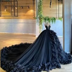 Wedding Dresses With Train, Unique Prom Dress, Dresses With Train, Debut Gowns, Prom Dress With Train, Black Wedding Dress, Pretty Quinceanera Dresses, Dress Ball Gown, Unique Prom Dresses