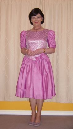 Older Guys, Sisters Dress, Female Led, Pink Dresses, Real Girls, Pretty Dresses, Pretty Outfits, Dress Skirt