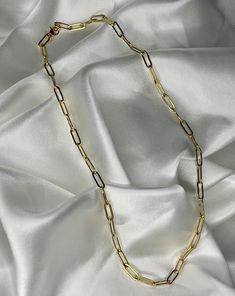 18K Gold Plated Stainless Steel Paper Clip Chain Necklace Bracelets Classic Gold-plated Chain Link Necklace, Paper Clip Chain Necklace, Paper Clip Necklace, Mood Jewelry, Old Money Fashion, Paperclip Chain Necklace, Money Fashion, Dresses Simple, Hand Embroidery Art