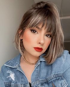 Hair Do For Medium Hair, Very Short Bangs, Short Haircut Styles, Trending Ideas, Shoulder Hair, Design Your Life, Hair Up Styles, Haircuts Straight Hair, Short Hair With Bangs