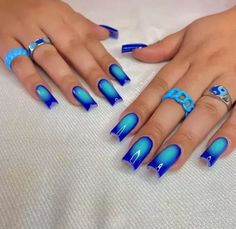 Searching some new blue nail designs? Ever since blue first came out, the color blue has been a huge trend to follow. As blue is known to represent peace, it has also always symbolized something fresh and clean. From baby… Aquarius Nails Acrylic, Aquarius Nails Designs, Trendy Blue Nails, Airbrush Nails, Blue Acrylic Nails, Girly Acrylic Nails, Work Nails