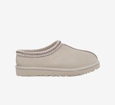 Neutral UGG Tasman Beautiful Goat, Tasman Uggs, Cute Uggs, Tasman Slippers, Slippers Boots, Ugg Tasman Slippers, Holiday Wishlist, Ugg Tasman, Cute Slippers