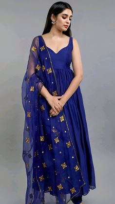 Kriti Shetty, Krithi Shetty, Indian Dresses For Women, Stylish Kurtis Design, Trendy Outfits Indian, Fashion Courses, Traditional Indian Dress, Desi Fashion Casual, Indian Dresses Traditional