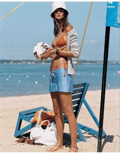 New Outfit Ideas, Carmen Kass, Packable Sun Hat, Zara Shop, Photos Black And White, Vogue Archive, Cruel Summer, Photo Summer, Simple Summer Outfits