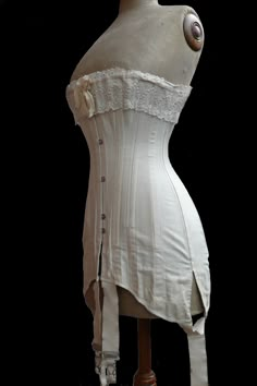 Corset vers 1910 1910s Corset, 1920s Corset, 1950s Corset, 1910s Women, 19th Century Corset, Edwardian Era Fashion, Jeanne Paquin, Titanic Dress, Rose Costume