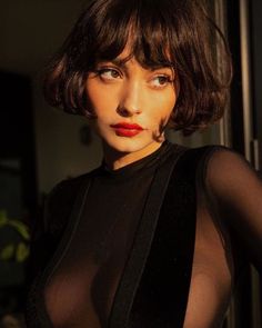 Kort Bob, Taylor Lashae, French Bob, Hair Reference, Grunge Hair, Portrait Inspiration, French Girl, Bobs Haircuts, Dark Hair