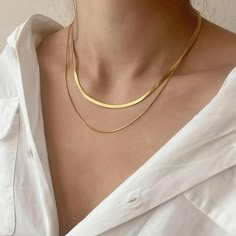 【Layered Herringbone Necklace Material 】:Made of handpicked brass, and plated in 14k gold to ensure a long lasting finish that is tarnish-resistant,nickle free, lead free, and hypoallergenic, Reduces concerns about sensitive skin and product quality issues Gold Snake Chain, Herringbone Necklace, Stacked Necklaces, Snake Chain Necklace, Snake Necklace, Gold Choker Necklace, Classy Jewelry, Stacked Jewelry, Gold Necklaces