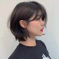 Natural C curl Short Hair Styles Shot Hair, Korean Short Hair, Girls Short Haircuts, Cool Short Hairstyles, Asian Short Hair, Hair Inspiration Short, Shot Hair Styles, Short Straight Hair, Haircuts For Medium Hair