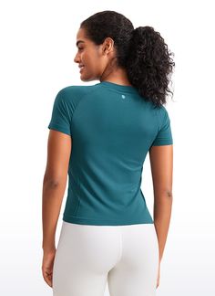 Seamless collection of smooth, soft knit fabric is designed to help reduce chafing and quick drying. Workout tops with raglan sleeves allow you to move freely. Breathable mesh in sweaty areas keeps you cool. Feature & Fitting: 
 Design for running and training 
 Slim fit, waist length 
 Crew neck, Raglan sleeve 
 Mesh panels in high sweat areas 
 Fabric: 
 Fast sweat-wicking keep you dry 
 Minimal seams to reduce chafe 
 Four-way stretch, good elasticity, no sense of restraint 
 96% Polyamid High Stretch Go-dry Crew Neck T-shirt, Seamless Short Sleeve T-shirt For Gym, Fitted Seamless Crew Neck Top, High Stretch Short Sleeve Tops With Seamless Construction, Solid Tops With Medium Support For Yoga, Basic Tops With Medium Support And Moisture-wicking, Basic Yoga Tops With Medium Support, Snug Fit Short Sleeve Gym Top, High Stretch Seamless T-shirt