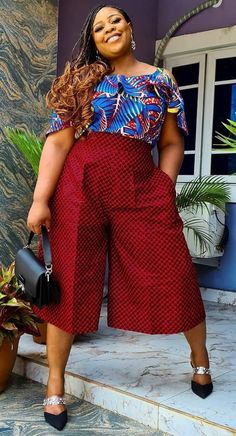 African Skirt Outfit, Two Piece Outfits Skirt, African Print Pants, Fancy Short Dresses, Stylish Naija, Chic Dress Classy, African Fashion Skirts, African Dresses Modern, Latest Ankara