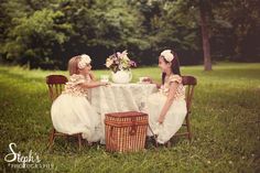 Tea Party Bridal Shower Outfit, Flower Girls Ideas, Tea Party Pictures, Tea Party Photography, Bridal Headpiece Vintage, Sunshine Dress, Spring Tea Party, Princess Vintage